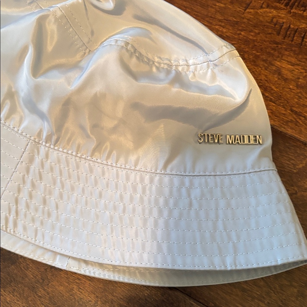 Steve Madden pale blue bucket/rain hat. Like NEW